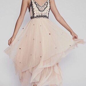 FREE PEOPLE Wild Flower Embellished Maxi Dress NWT Retail $350 US Size 2 RARE